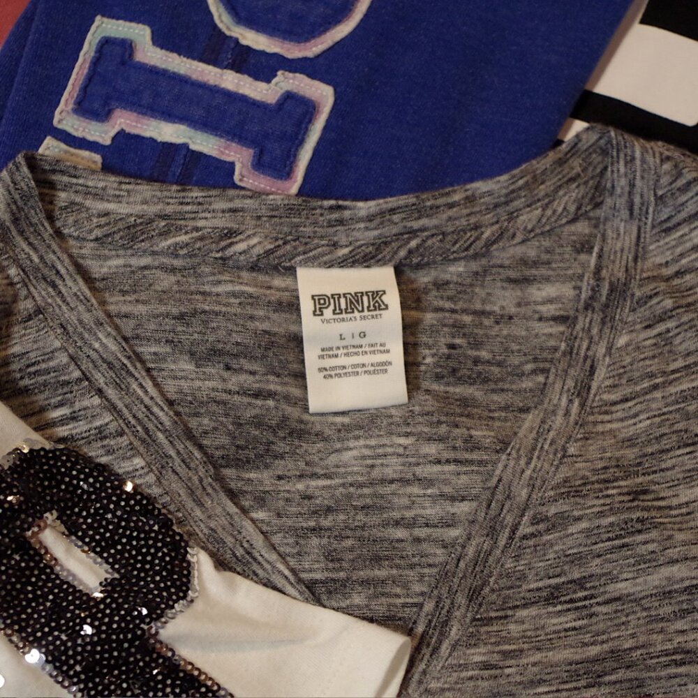VS PINK Colorblock Gray/White V-Neck Sequin Tee - Picture 3 of 3